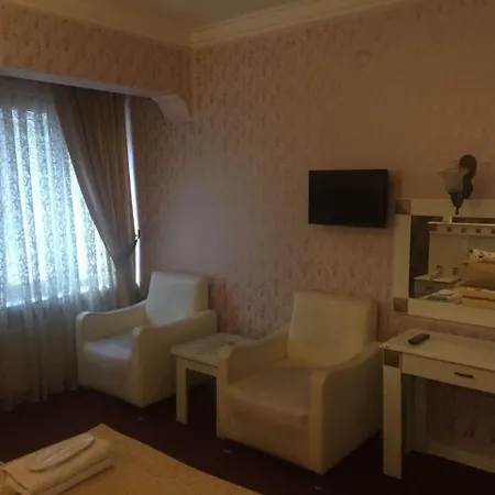 Hotel Antik 3*